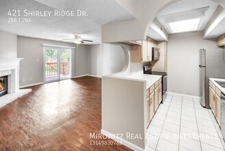 421 Shirley Ridge Dr in St. Charles, MO - Building Photo - Building Photo