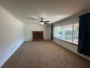 2233 E Seneca St in Tucson, AZ - Foto de edificio - Building Photo