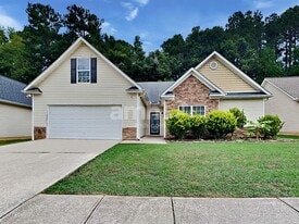 4418 Prather Pass Dr in Loganville, GA - Building Photo
