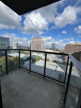 3380 Peachtree Rd NE in Atlanta, GA - Building Photo - Building Photo