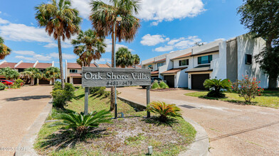 6475 Oak Shr Dr in Panama City, FL - Building Photo - Building Photo