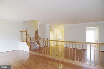 5929 Woodfield Estates Dr in Alexandria, VA - Building Photo - Building Photo