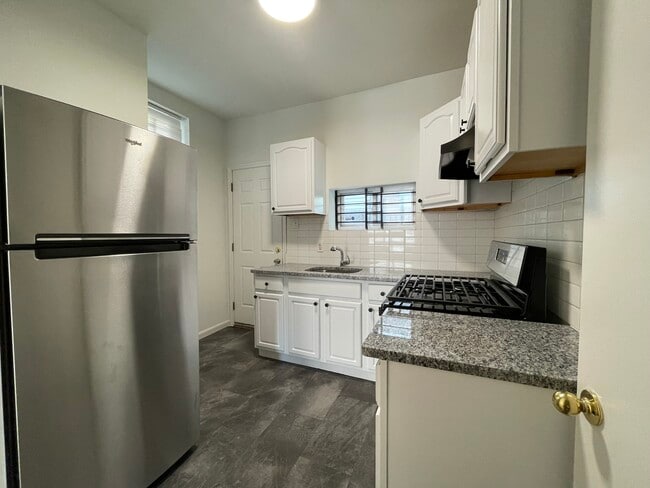 property at 904 N Carlisle St
