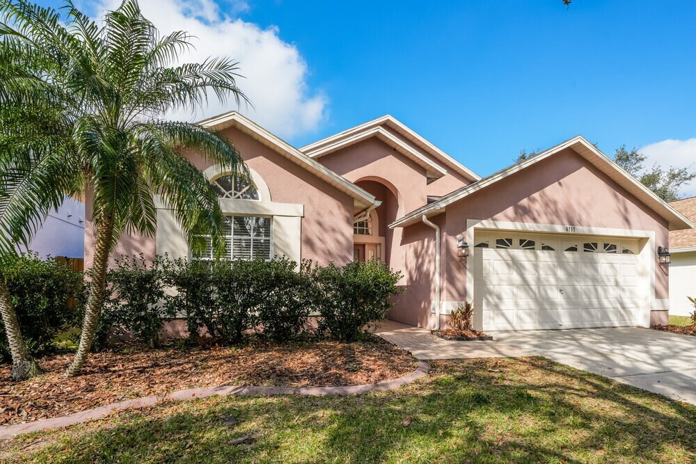 6757 Waterton Dr in Riverview, FL - Building Photo