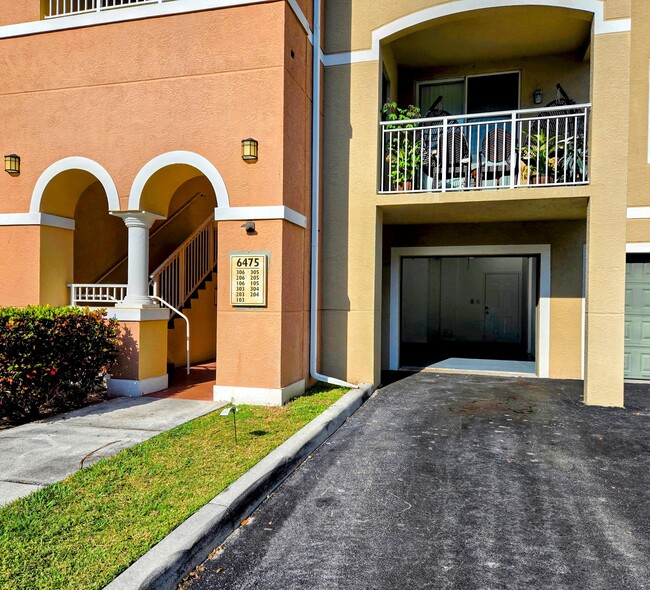 6475 Emerald Dunes Dr in West Palm Beach, FL - Foto de edificio - Building Photo