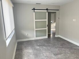 2361 SW 27th St, Unit Apt 4 in Miami, FL - Building Photo
