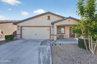 25815 W Coles Rd in Buckeye, AZ - Building Photo