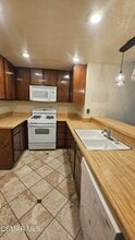 1920 Heywood St in Simi Valley, CA - Building Photo - Building Photo