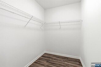 905 River Rd in Edgewater, NJ - Building Photo - Building Photo