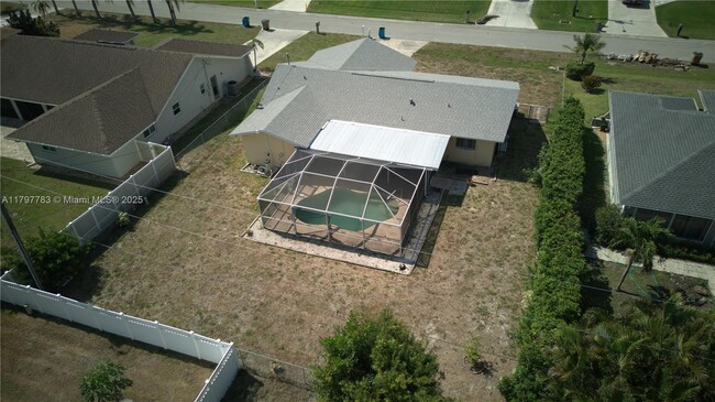 property at 915 SE 20th St