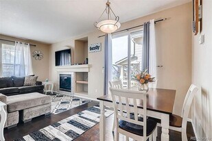 23705 E Mississippi Cir in Aurora, CO - Building Photo