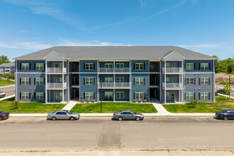 Parks Edge at McKinnie Commons in Fort Wayne, IN - Building Photo - Building Photo