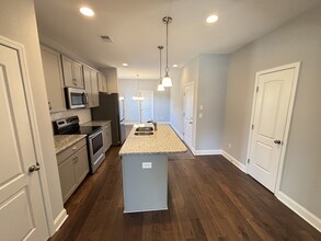 279 Claremont Ct in Gallatin, TN - Foto de edificio - Building Photo