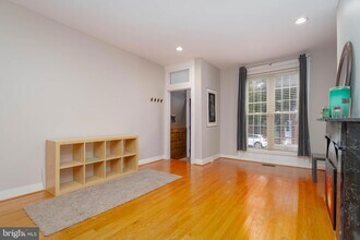 224 N Milton Ave in Baltimore, MD - Building Photo - Building Photo