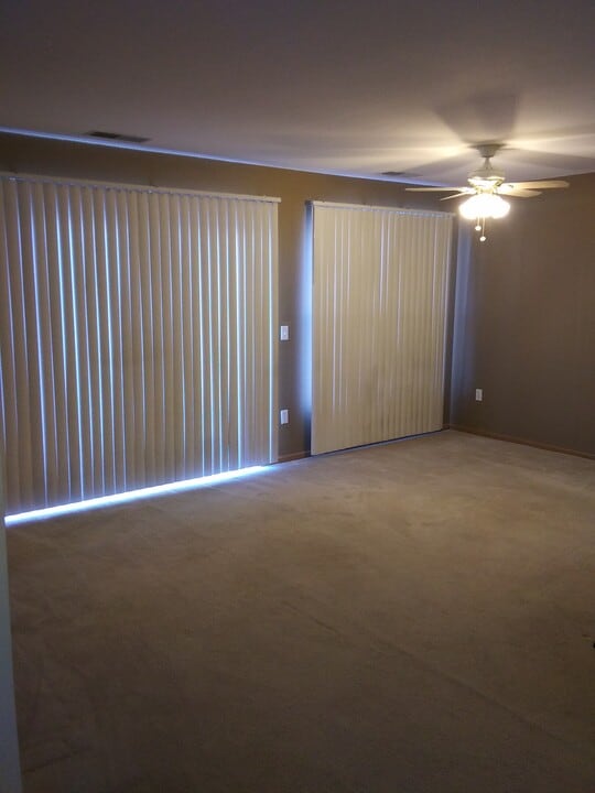 6905 67th St, Unit 104 in Kenosha, WI - Building Photo