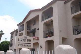 Regency Park in El Centro, CA - Building Photo - Building Photo