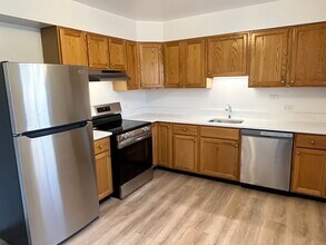 1332 Greenwillow Ln in Glenview, IL - Building Photo - Building Photo