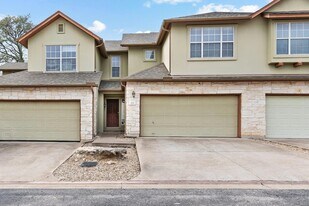 2410 Great Oaks Dr, Unit 202 in Round Rock, TX - Building Photo