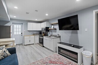 229 S Peters Rd in Knoxville, TN - Building Photo - Building Photo