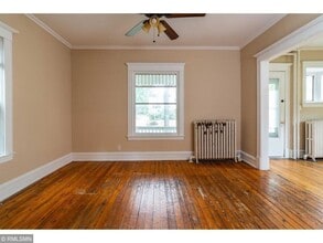 421 7th St SE in Minneapolis, MN - Building Photo - Building Photo