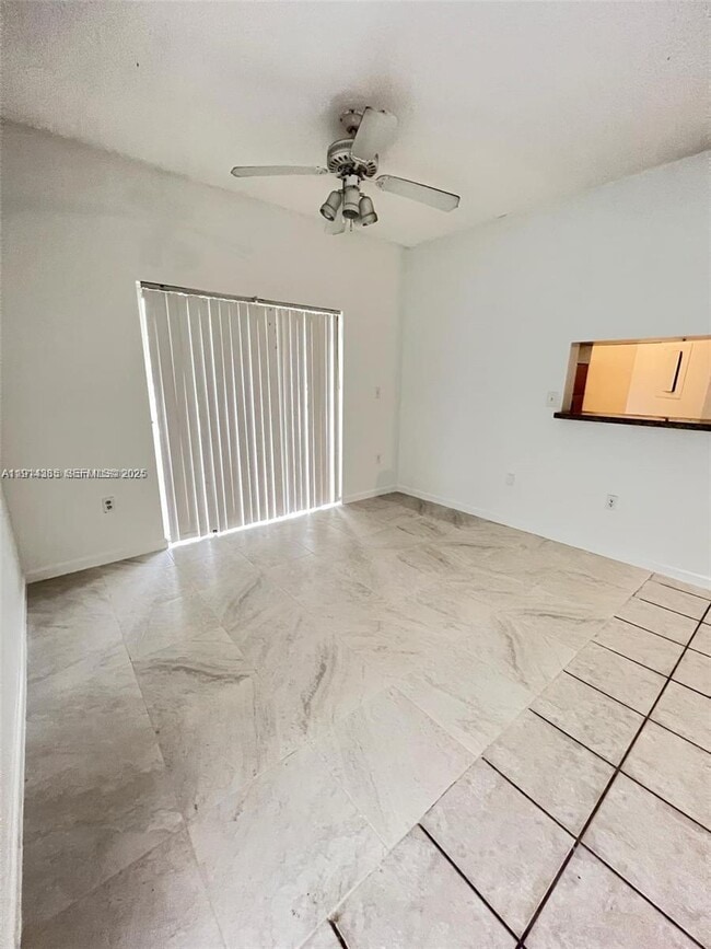 2301 NW 96th Terrace in Pembroke Pines, FL - Building Photo - Building Photo