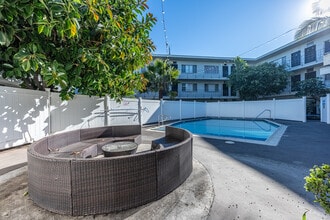 Rosecrans in Gardena, CA - Building Photo - Building Photo