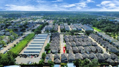 1917 Barrel Oak Dr in Houston, TX - Building Photo - Building Photo