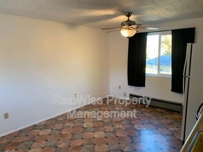 161 B St in Ashland, OR - Building Photo - Building Photo