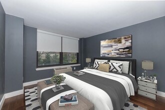 102 Christopher Columbus Dr in Jersey City, NJ - Building Photo - Building Photo