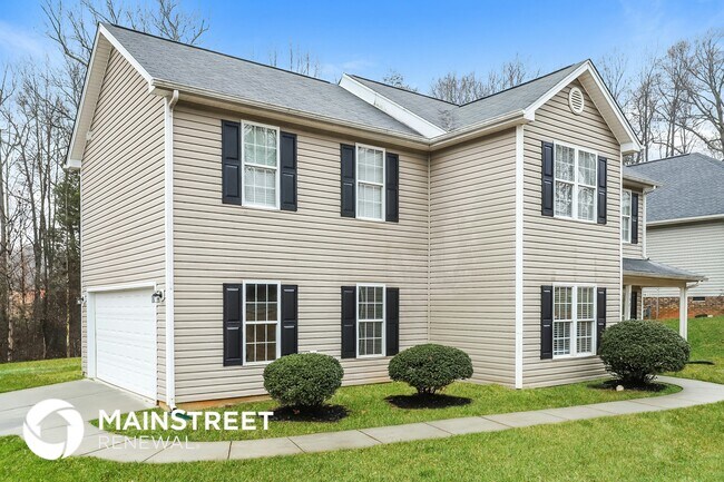 1901 Savannas Run Dr in Greensboro, NC - Building Photo - Building Photo