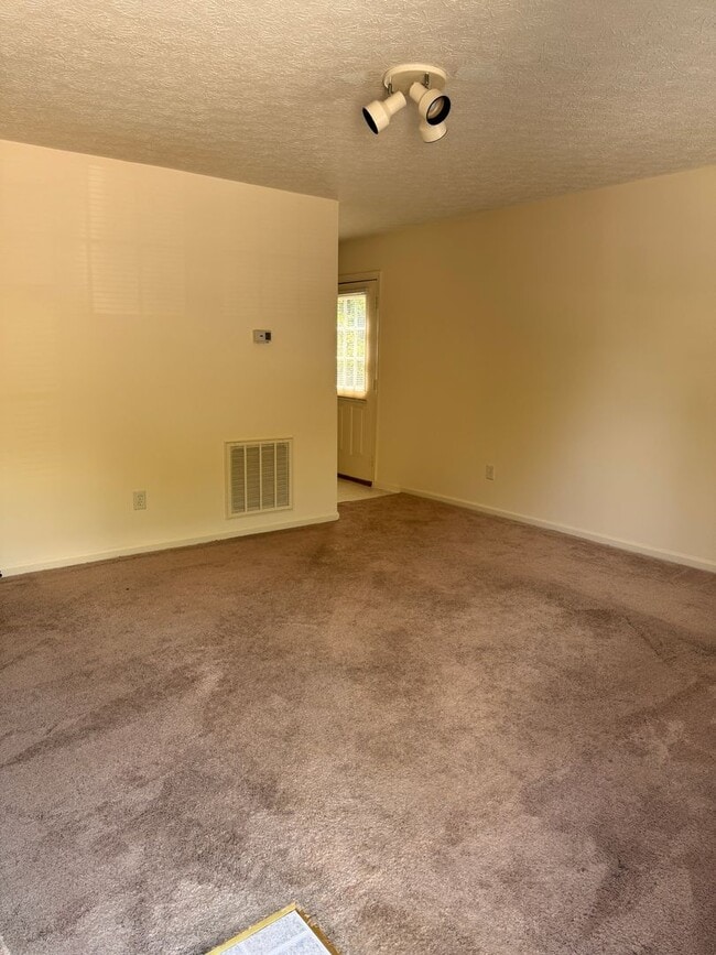 540 Monticello Ave in Lynchburg, VA - Building Photo - Building Photo