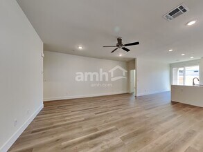 521 Silverbell Falls Pl in Henderson, NV - Building Photo - Building Photo