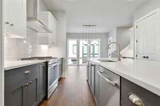 302 Gibson St SE in Atlanta, GA - Building Photo - Building Photo
