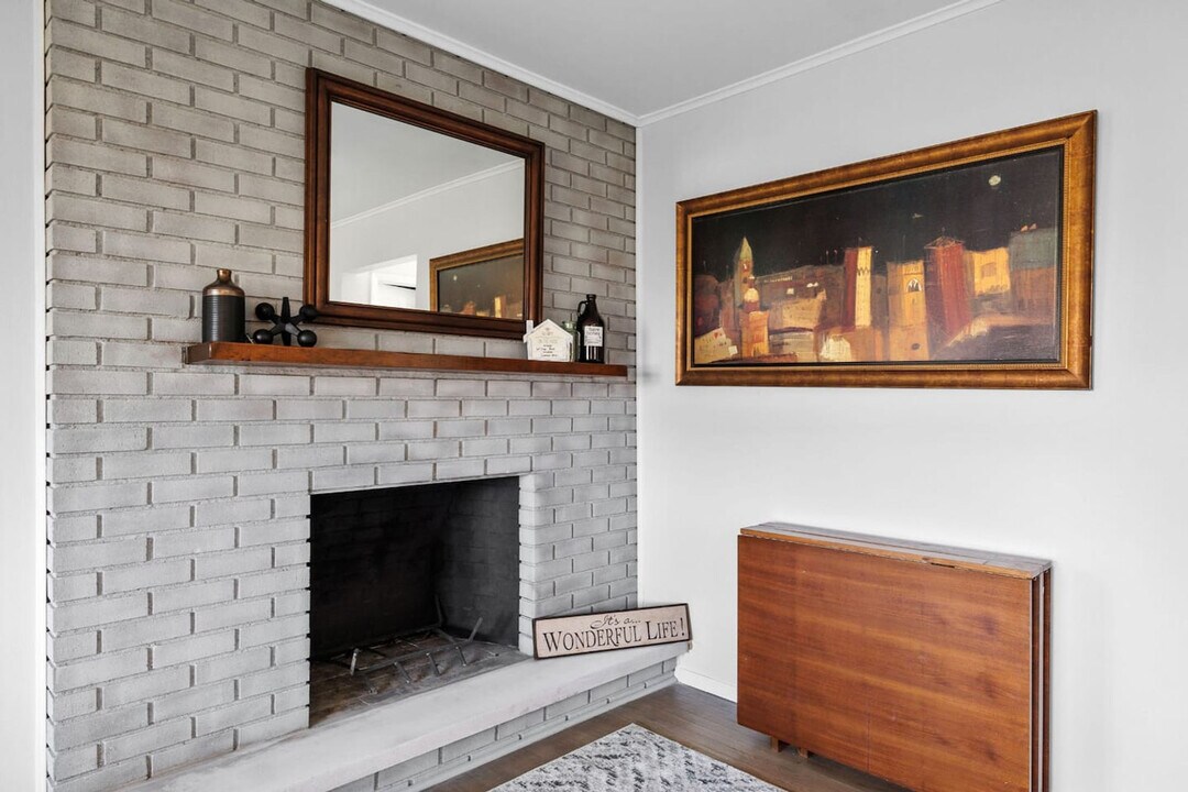 104 Willow Bend Dr in La Porte, IN - Building Photo