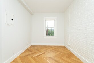 461 Massachusetts Ave, Unit 10 in Boston, MA - Building Photo - Building Photo