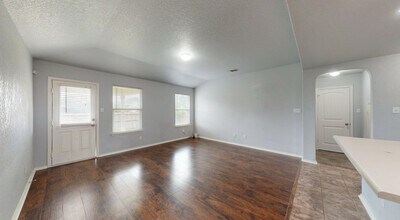 6406 Lake Superior in San Antonio, TX - Building Photo - Building Photo