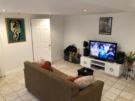 9022 70th Dr, Unit Studio in Forest Hills, NY - Building Photo