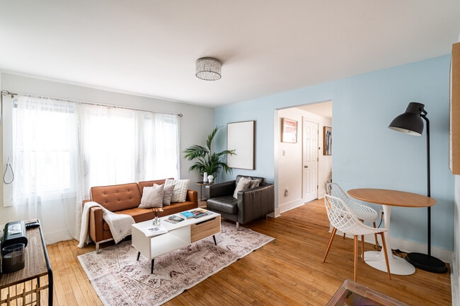 1812 E Thomas Ave in Milwaukee, WI - Building Photo - Building Photo