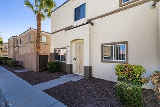 6328 Desert Leaf St, Unit 101 in North Las Vegas, NV - Building Photo - Building Photo