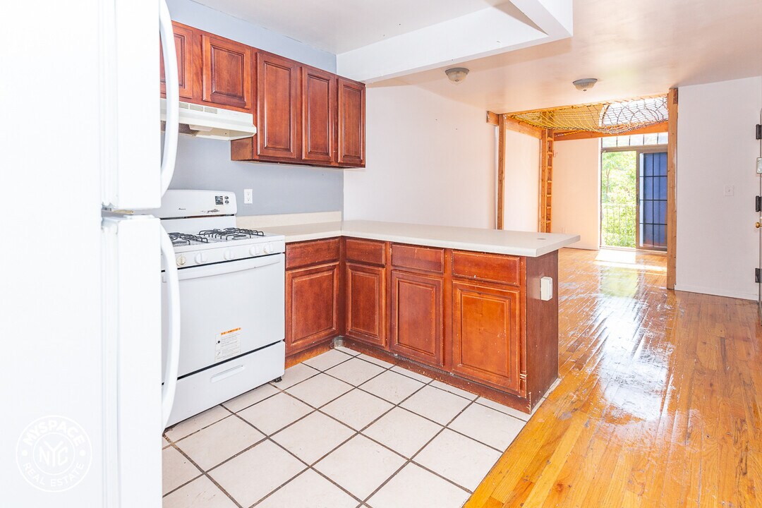 451 Franklin Ave-Unit -3 in Brooklyn, NY - Building Photo