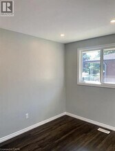 33 Kenwood Crescent in Guelph, ON - Building Photo - Building Photo