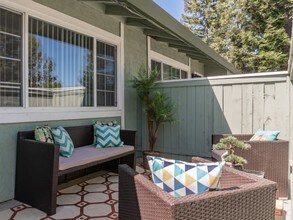 Cottages on 5th in Davis, CA - Foto de edificio - Building Photo