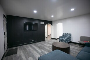 111 E Garwood Ave, Unit A in Williamstown, NJ - Building Photo