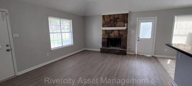 6931 Brady Hill Dr in Cordova, TN - Building Photo - Building Photo