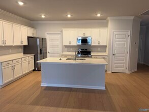 6061 Gardner Maples Dr SE in Owens Cross Roads, AL - Building Photo - Building Photo