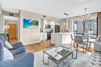 350 11th Ave, Unit 624 in San Diego, CA - Foto de edificio - Building Photo