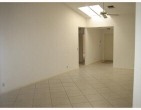 7698 Solimar Cir in Boca Raton, FL - Building Photo - Building Photo