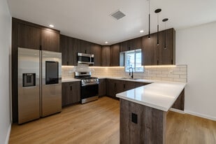 6557 Darwell Ave in Bell Gardens, CA - Building Photo