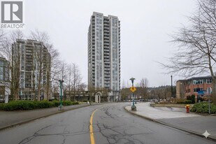 2982 Burlington Dr in Coquitlam, BC - Building Photo