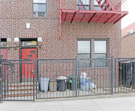 22-69 27th St in Astoria, NY - Building Photo - Building Photo